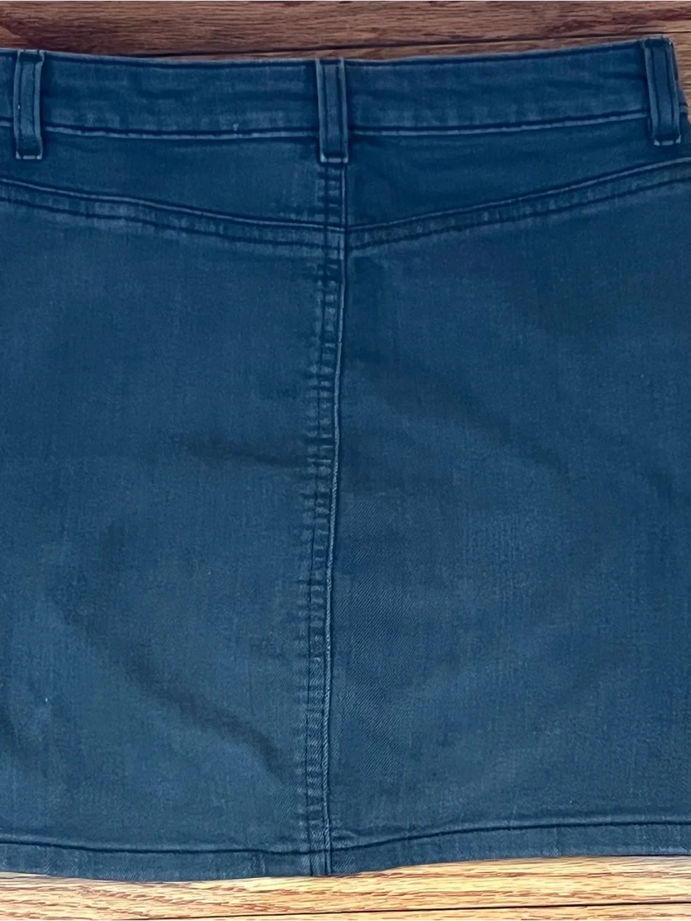 Guess Black Mini Skirt with Zipper Details
